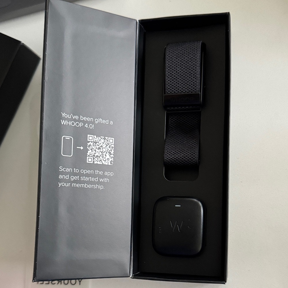 WHOOP 4.0 Fitness Tracker